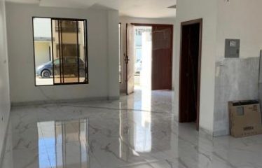 Venta Casa de Estrenó en la Urb. San Antonio con Domótica y Piscina