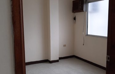 ¡Arrienda en el Corazón de Esmeraldas! 🏢💼🌟 Casa con Local Comercial Grande + 2 Oficinas 🌟