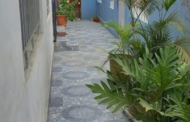 «¡Tu próxima inversión está aquí! Propiedad con gran potencial en Esmeraldas» CASA DE VENTA POR EL MERCADO . ZONA COMERCIAL Y BANCARIA