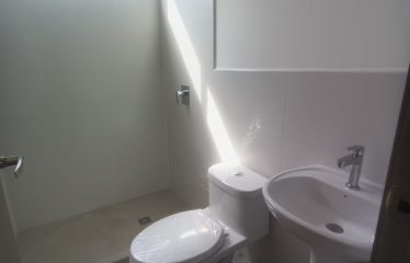 Vendo Casa de Estrenó en la Urbanización Amalfi