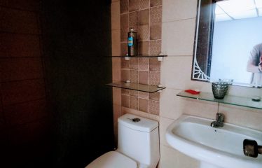 Venta Casa Esquinera Rentera con Terraza 12 Dormitorios