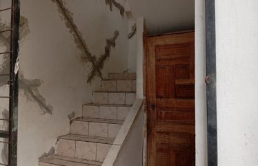 ¡Locales Comerciales en Venta o Arriendo! 🏬🚗Ubicación Estratégica: Vía a Atacames, en una zona de alto tráfico y visibilidad.