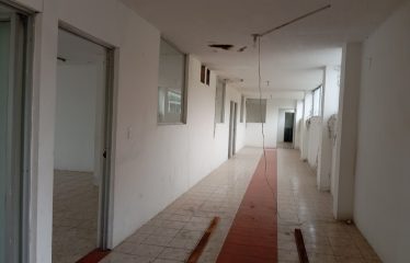 ¡Locales Comerciales en Venta o Arriendo! 🏬🚗Ubicación Estratégica: Vía a Atacames, en una zona de alto tráfico y visibilidad.