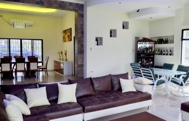 VENDO AMPLIA CASA SECTOR VUELTA LARGA, PARROQUIA ERNESTINA