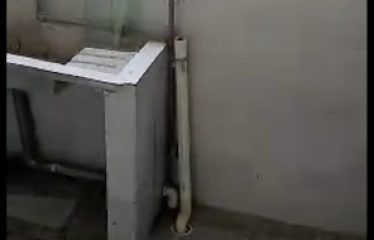 «¡Tu próxima inversión está aquí! Propiedad con gran potencial en Esmeraldas» CASA DE VENTA POR EL MERCADO . ZONA COMERCIAL Y BANCARIA