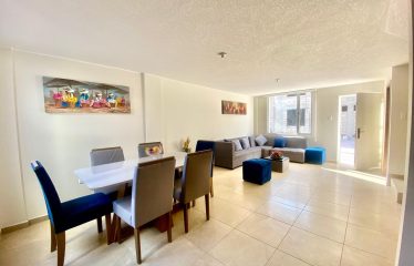 VENDO HERMOSA CASA EN CALDERON