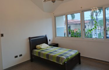 Alquilo habitación amoblada Urb Las Riberas vía Samborondón