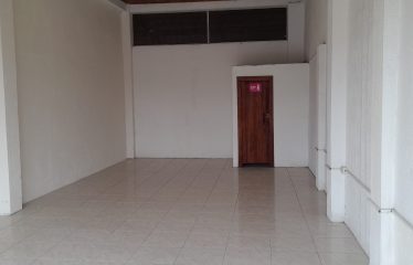 ALQUILO LOCALES COMERCIALES / Santo Domingo