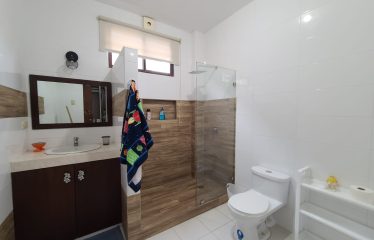 CASA EN VENTA URB. ESTANCIAS DEL RIO