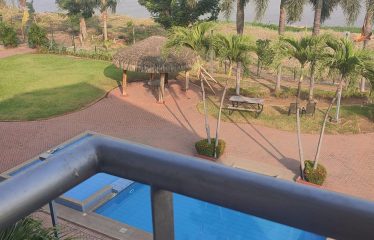 Departamento en Altos del Río, Av León Febres Cordero