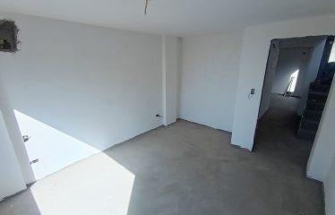 VENDO CASA POR ESTRENAR 138M2 CONSTRUCCIÓN, FULL ACABADOSDE PRIMERA, PUENTE AMARILLO-AUTOPISTA GNRL RUMIÑAHUI