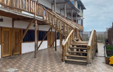Vendo amplio y acogedor Hostal en Puerto Engabao/Playas Villamil