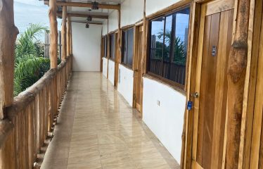 Vendo amplio y acogedor Hostal en Puerto Engabao/Playas Villamil