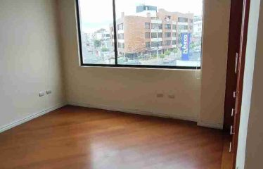 Hermoso departamento DUPLEX en venta – Monteserrín