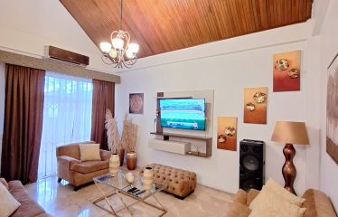 Amplia casa en venta, Urdenor