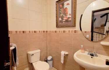 Amplia casa en venta, Urdenor