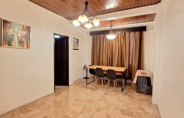 Amplia casa en venta, Urdenor