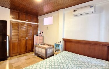 Amplia casa en venta, Urdenor