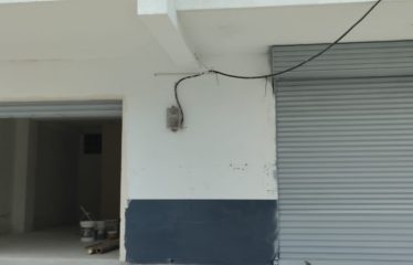 LOCALES COMERCIALES EN ALQUILER – ESQUINA ESTRATÉGICA 🏢 📍 Ubicación: Av. Libertad y Lavayen, Esmeralda