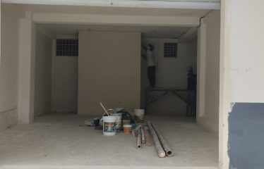 LOCALES COMERCIALES EN ALQUILER – ESQUINA ESTRATÉGICA 🏢 📍 Ubicación: Av. Libertad y Lavayen, Esmeralda