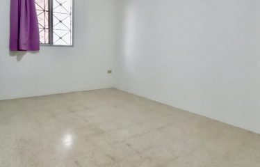 2 Casas en venta construidas en 1 solar grande, en La Libertad, Santa Elena