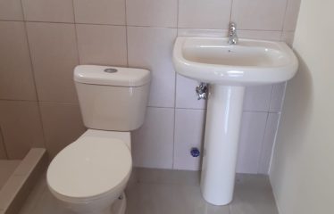 Vendo casa de dos plantas con jacuzzi, en Mallorca Village, Km. 13 vía La Puntilla-Salitre.