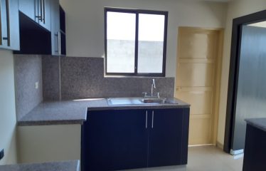 Vendo casa de dos plantas con jacuzzi, en Mallorca Village, Km. 13 vía La Puntilla-Salitre.