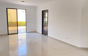 CASA EN ALQUILER CON 3 DORMITORIOS UBICADA EN CIUDAD CELESTE SAMBORONDON