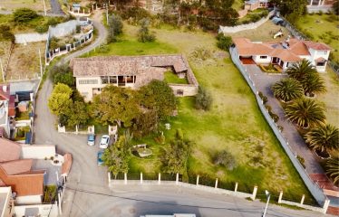Terreno con Casona en Venta en Charasol Entre Cuenca y Azogues