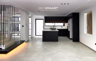 Una casa no es solo un lugar… es donde tu familia estará a salvo, crecerá y será feliz.