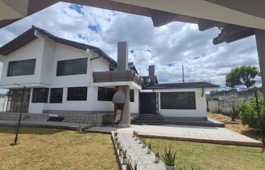 VENTA CASA CON PISCINA O TERRENO INDEPENDIENTE SANGOLQUI FAJARDO