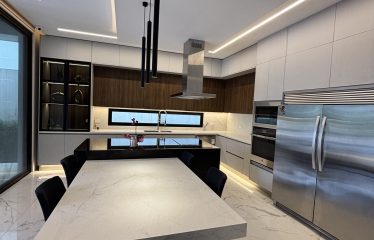 Espectacular casa de lujo al lago