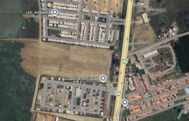 Se vende terreno de 35 hectáreas, al pie de la vía Salitre, entre Málaga y Arboletta.