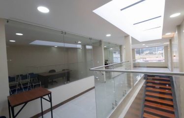 Renta Local Comercial/galpón – Bodega Peguche Panamericana E35