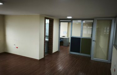 Oficina remodelada – sector 12 de Octubre