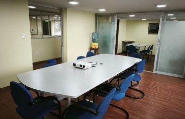 Oficina remodelada – sector 12 de Octubre