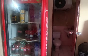 Se vende o se alquila hostal-hotel mixto en pleno Centro de Guayaquil.