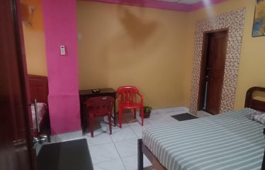 Se vende o se alquila hostal-hotel mixto en pleno Centro de Guayaquil.